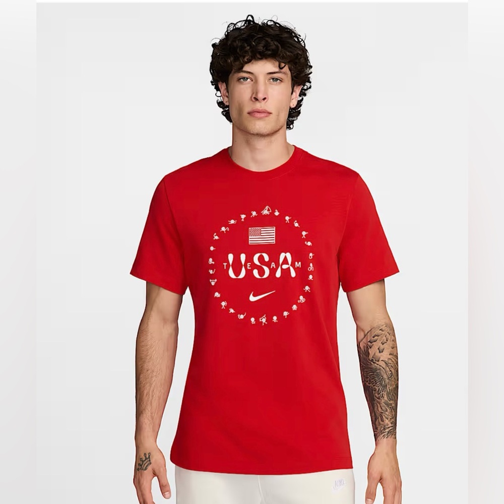 NWT Nike USA Premium Essential Icon